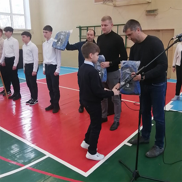 Руководство клуба и школы посетило спортивные классы