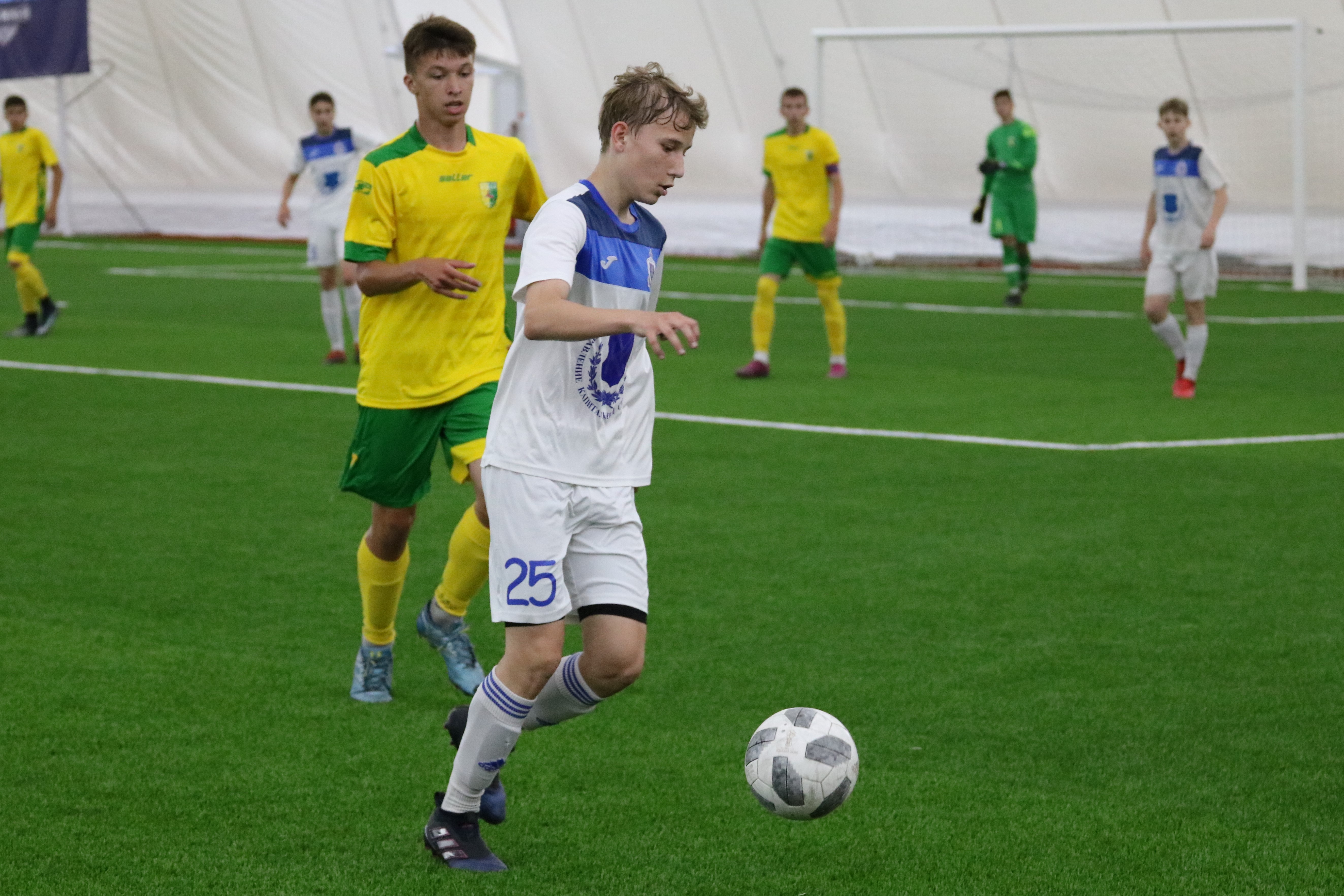 Юношеское первенство: младшие сыграют за бронзу, старшие стали 5-ми