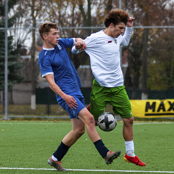 Юношеское первенство: итоги восьмого тура